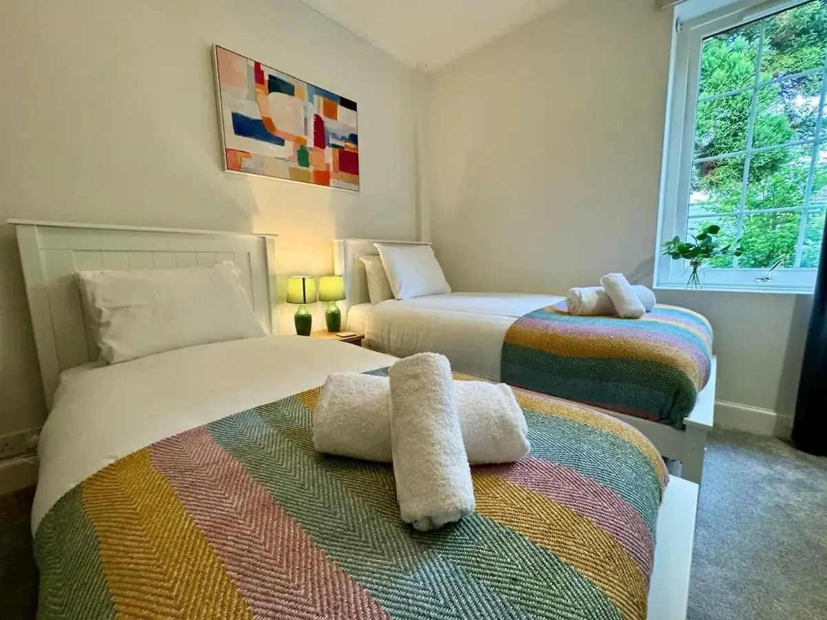 Amulree, Edinburgh Villa