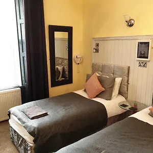  Guest house Lower Gilmore Place
