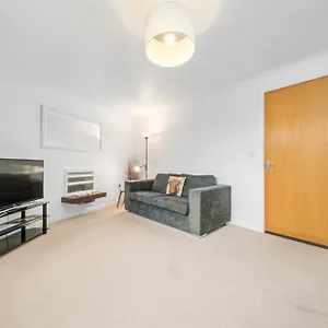  Holiday home Saughton With Views Of Water Of Leith